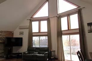 169 N Lake Dr, Dingmans Ferry, PA 18328 - Photo 14