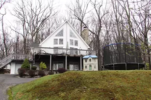 169 N Lake Dr, Dingmans Ferry, PA 18328 - Photo 2
