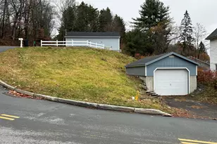 729 High St, Honesdale, PA 18431 - Photo 32