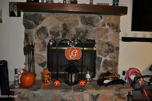 309 Mountain Top Lake Rd, Long Pond, PA 18334 - Photo 32