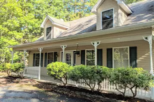 131 Surrey Ln, Lords Valley, PA 18428 - Photo 2