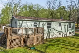 13 Bucklands Ln, Waymart, PA 18472 - Photo 18