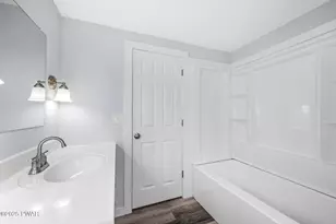 13 Bucklands Ln, Waymart, PA 18472 - Photo 12