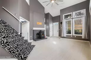 222 Abbington Dr, East Stroudsburg, PA 18302 - Photo 12