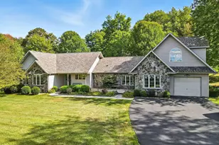 36 Stone Bridge Ln, Forest City, PA 18421 - Photo 2