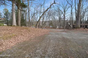 107 Robin Run, Milford, PA 18337 - Photo 2