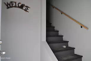 25 Lizzy Ln, Waymart, PA 18472 - Photo 2