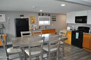 25 Lizzy Ln, Waymart, PA 18472 - Photo 4