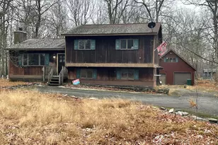 225 Wild Meadow Dr, Milford, PA 18337 - Photo 1