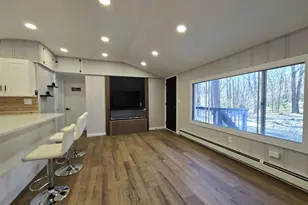 118 Tulip St, Dingmans Ferry, PA 18328 - Photo 38