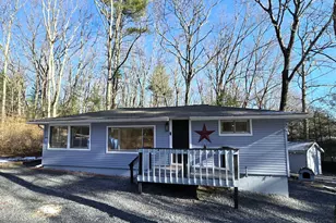 118 Tulip St, Dingmans Ferry, PA 18328 - Photo 4