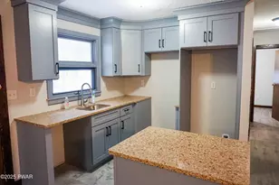 110 Brookside Dr, Dingmans Ferry, PA 18328 - Photo 2