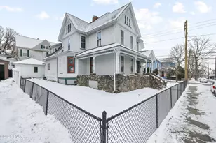 50 Washington St, Carbondale, PA 18407 - Photo 2