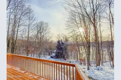 543 Lakeview Dr. E, Lake Ariel, PA 18436 - Photo 6