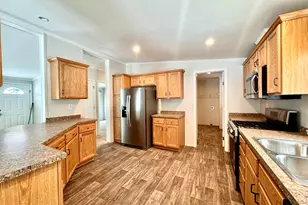 120 Middle Rd, Greentown, PA 18426 - Photo 1