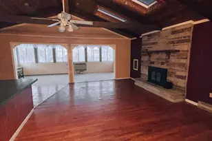 100 Lincoln Dr, Lords Valley, PA 18428 - Photo 1