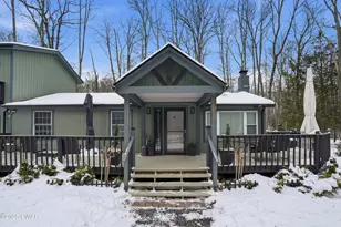 1706 Indiana Ct, Pocono Lake, PA 18347 - Photo 2