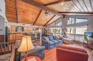 7 Woodpoint Ct, Lake Ariel, PA 18436 - Photo 10