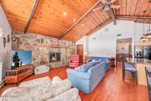 7 Woodpoint Ct, Lake Ariel, PA 18436 - Photo 8