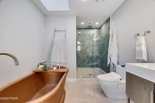 125 Achill Ln, Dingmans Ferry, PA 18328 - Photo 38