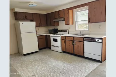 103 Deep Hollow Drive, Greentown, PA 18426 - Photo 6