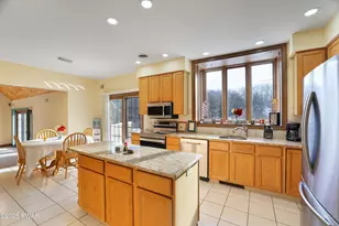 514 Highlawn Dr, East Stroudsburg, PA 18302 - Photo 10