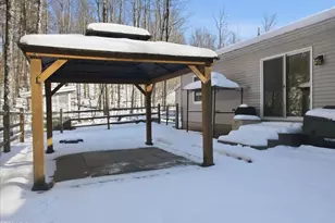 374 Fork Mountain Rd, Equinunk, PA 18417 - Photo 52