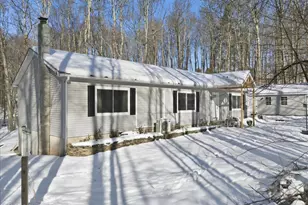 374 Fork Mountain Rd, Equinunk, PA 18417 - Photo 4