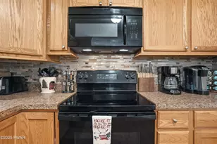 45 Crest View Rd, Lake Ariel, PA 18436 - Photo 18