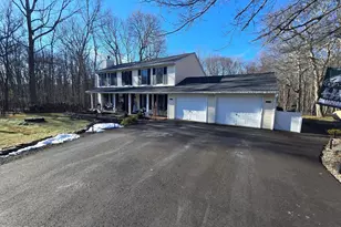 196 Southwynd Dr, Milford, PA 18337 - Photo 1