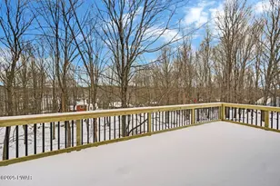 578 Lakeview Dr E, Lake Ariel, PA 18436 - Photo 8