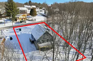 578 Lakeview Dr E, Lake Ariel, PA 18436 - Photo 2