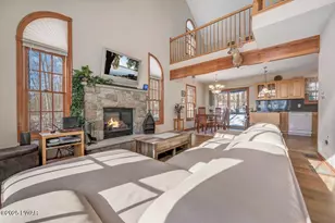 17 Lake Dr, Hawley, PA 18428 - Photo 12