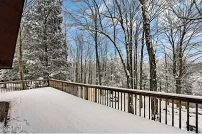 529 Lakeview Drive E, Lake Ariel, PA 18436 - Photo 2