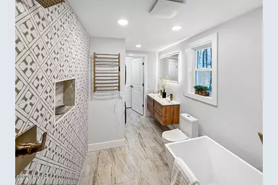 132 E Balsam Road, Greentown, PA 18426 - Photo 14