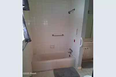 218 Mohican Road, Canadensis, PA 18325 - Photo 12