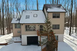 7 / 4172 Cherokee Ct, Lake Ariel, PA 18436 - Photo 2