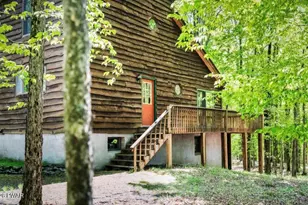 10 Sandy Ct, Lake Ariel, PA 18436 - Photo 2