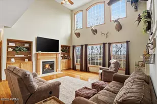 111 Highland Ln, Hawley, PA 18428 - Photo 14