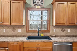 111 Highland Ln, Hawley, PA 18428 - Photo 28