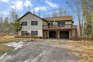 145 Underwood Ln, Lake Ariel, PA 18436 - Photo 2