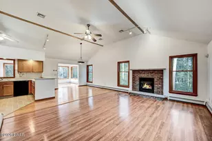 145 Underwood Ln, Lake Ariel, PA 18436 - Photo 4