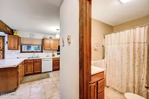 894 Deerfield Rd, Lake Ariel, PA 18436 - Photo 38