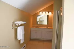 601 Waterview Ln, Greentown, PA 18426 - Photo 18