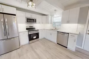 102 Sandstone Dr, Dingmans Ferry, PA 18328 - Photo 8