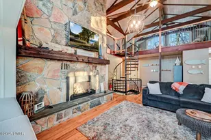 595 Pocono Ct, Lake Ariel, PA 18436 - Photo 12