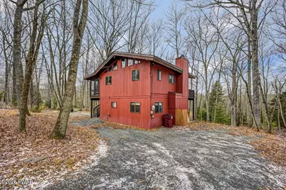 312 Surrey Drive, Lords Valley, PA 18428 - Photo 4