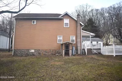 916 Oakland Street, Hawley, PA 18428 - Photo 2