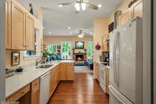 4426 Skyline Dr, Canadensis, PA 18325 - Photo 12