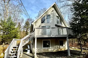 216 Westfall Dr, Dingmans Ferry, PA 18328 - Photo 2